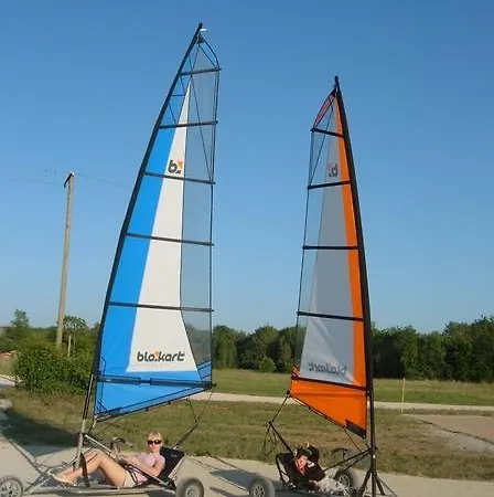 ホリデーパーク Uuskalda Sports And Village